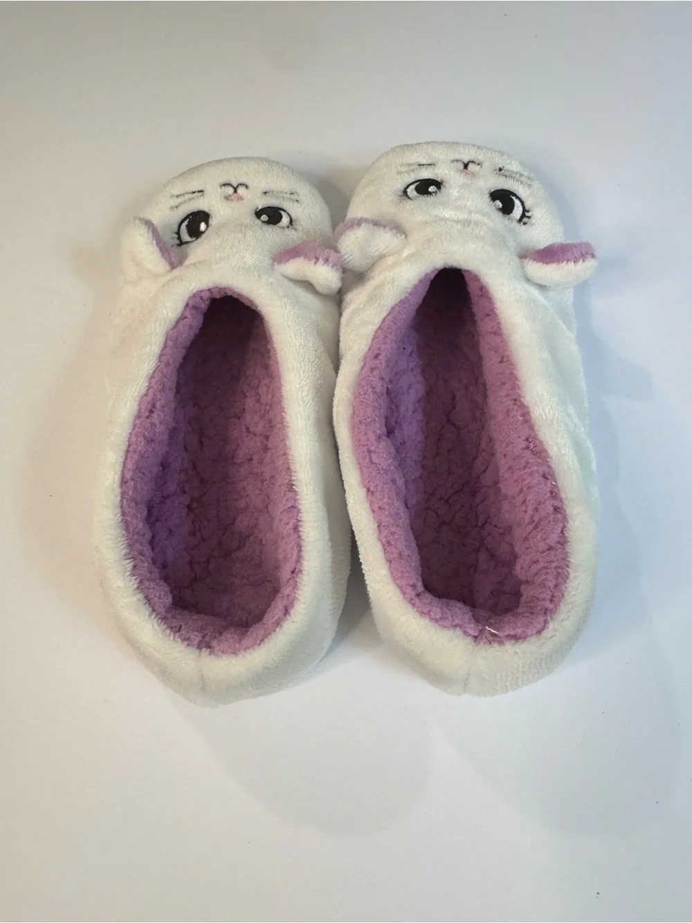 Kids Plush Cat Slip-On Slippers - White with Purple Lining